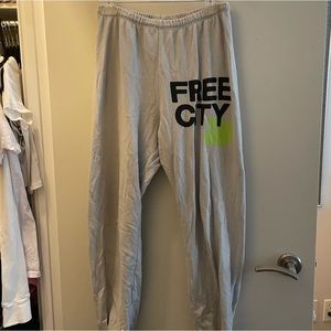 Free city sweatpants